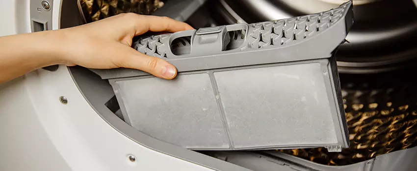 Signs Of A Clogged Dryer Lint Trap in Battle Creek, Michigan